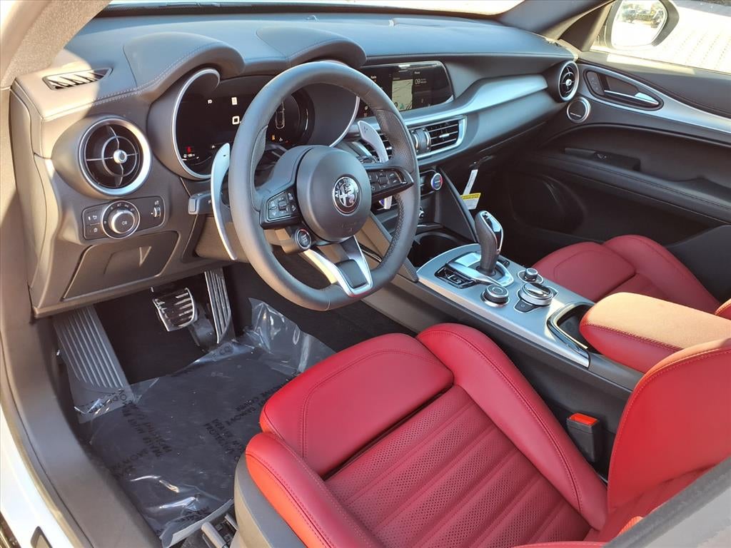 2026 Alfa Romeo Stelvio Base