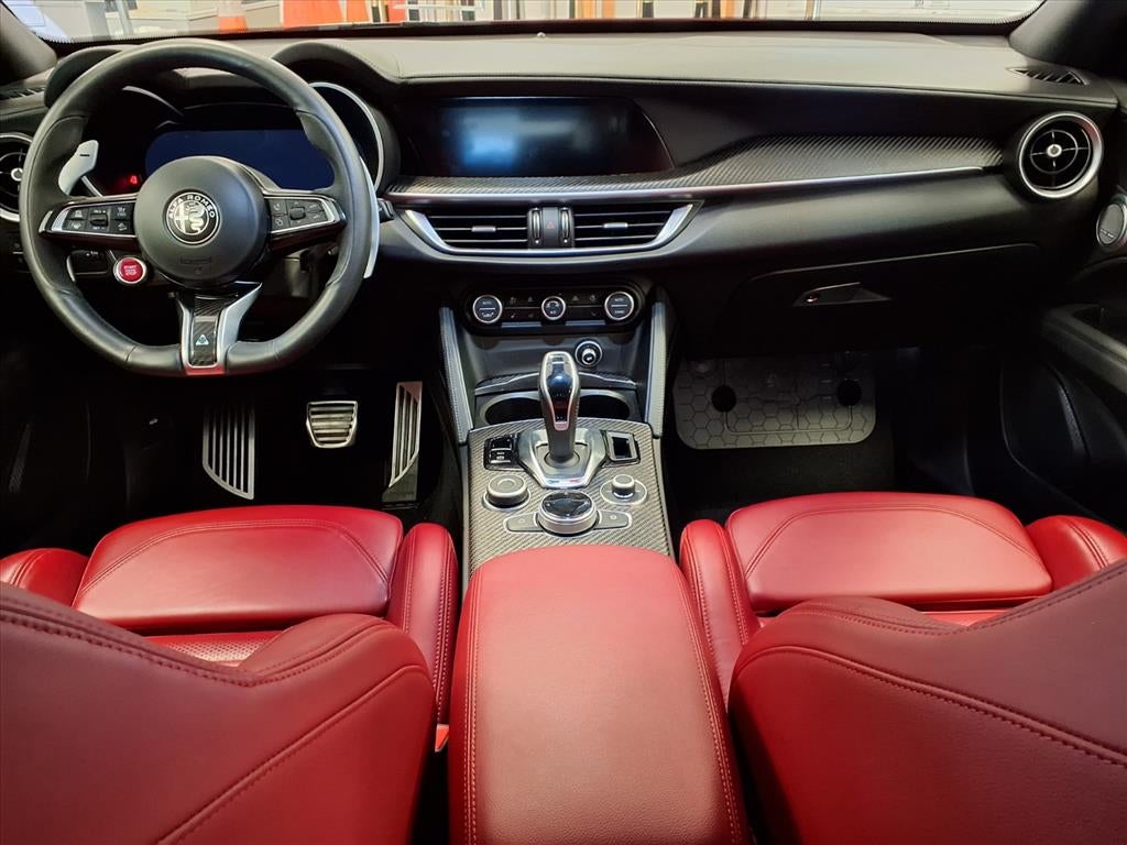 2024 Alfa Romeo Stelvio Quadrifoglio