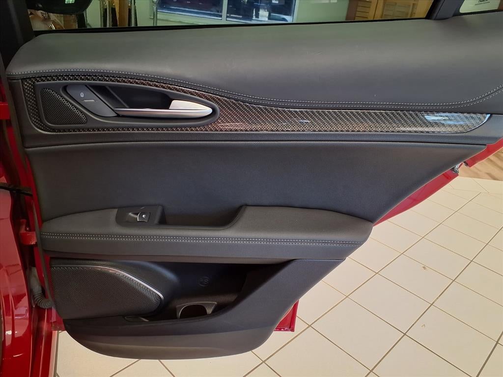 2022 Alfa Romeo Stelvio Quadrifoglio