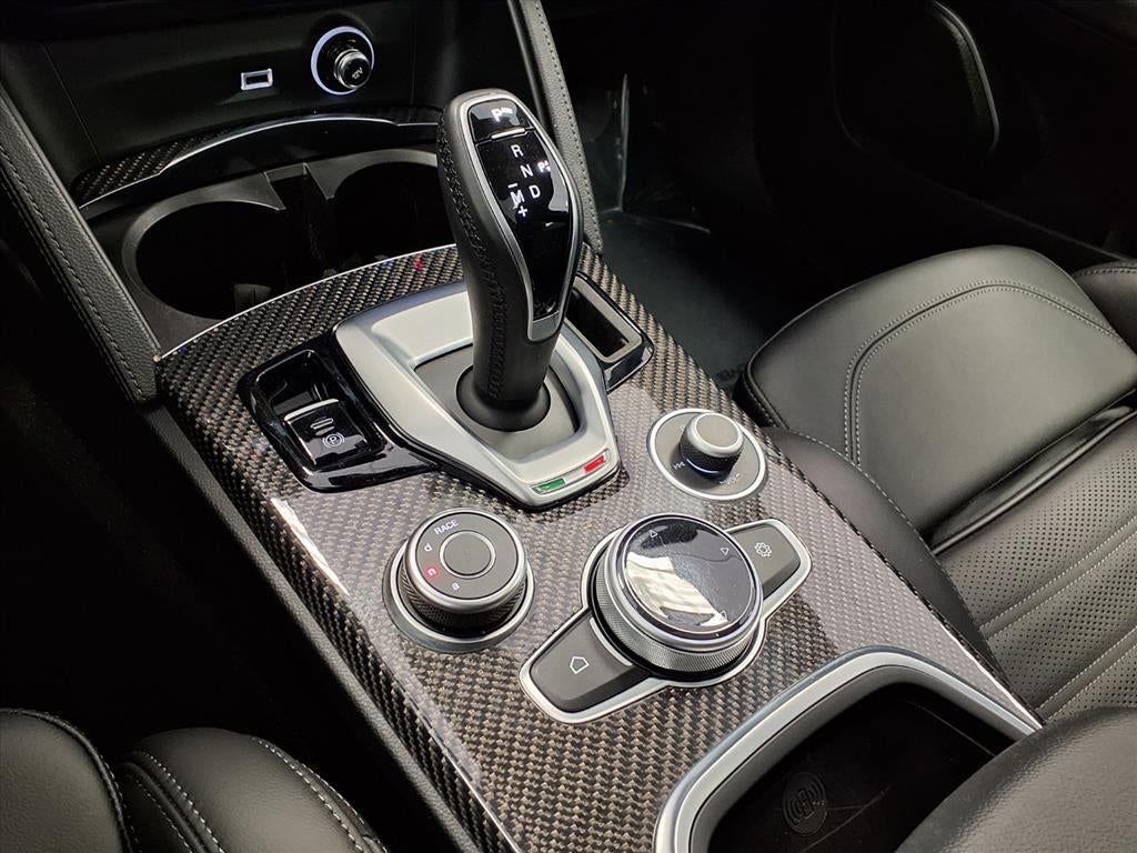 2022 Alfa Romeo Stelvio Quadrifoglio