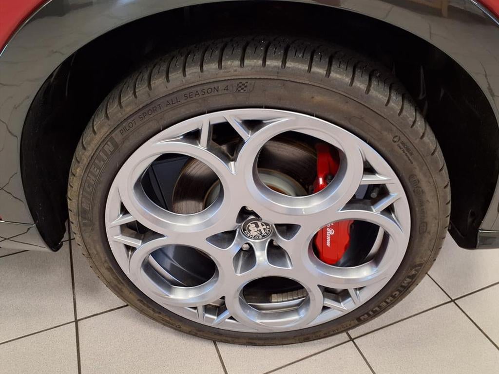 2024 Alfa Romeo Tonale Hybrid Veloce